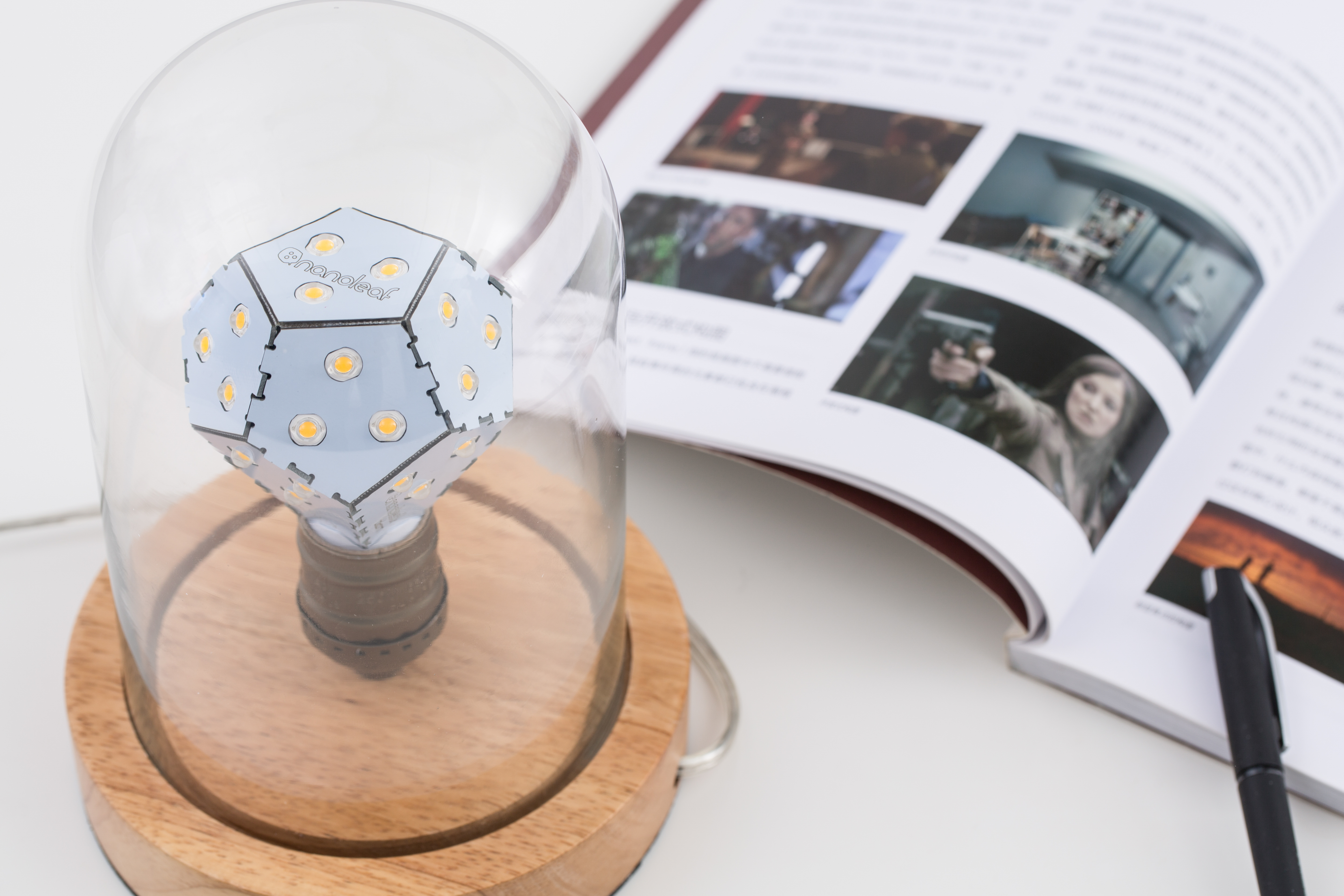 Nanoleaf One_ Desk.jpg